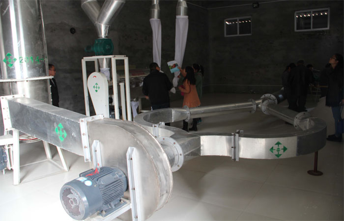 Air flow starch dryer